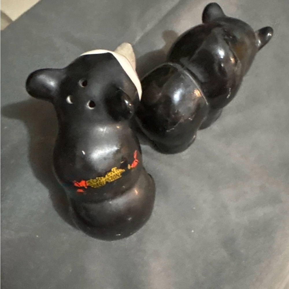 Vintage Asian Salt & Pepper Shaker Set Black Bears with made in Japan - Picture 4 of 5